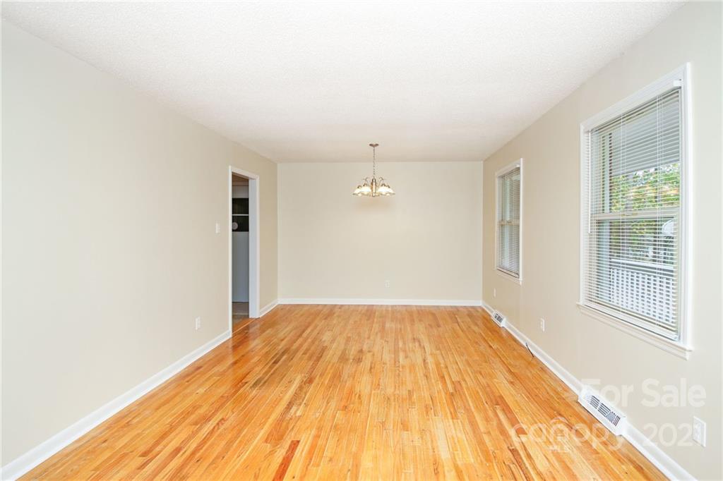 2599 Lewis Drive Property Photo 12