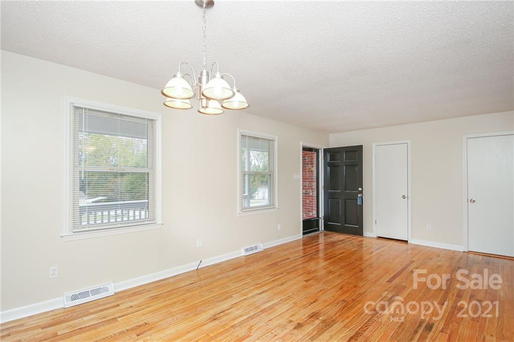 2599 Lewis Drive Property Photo 14