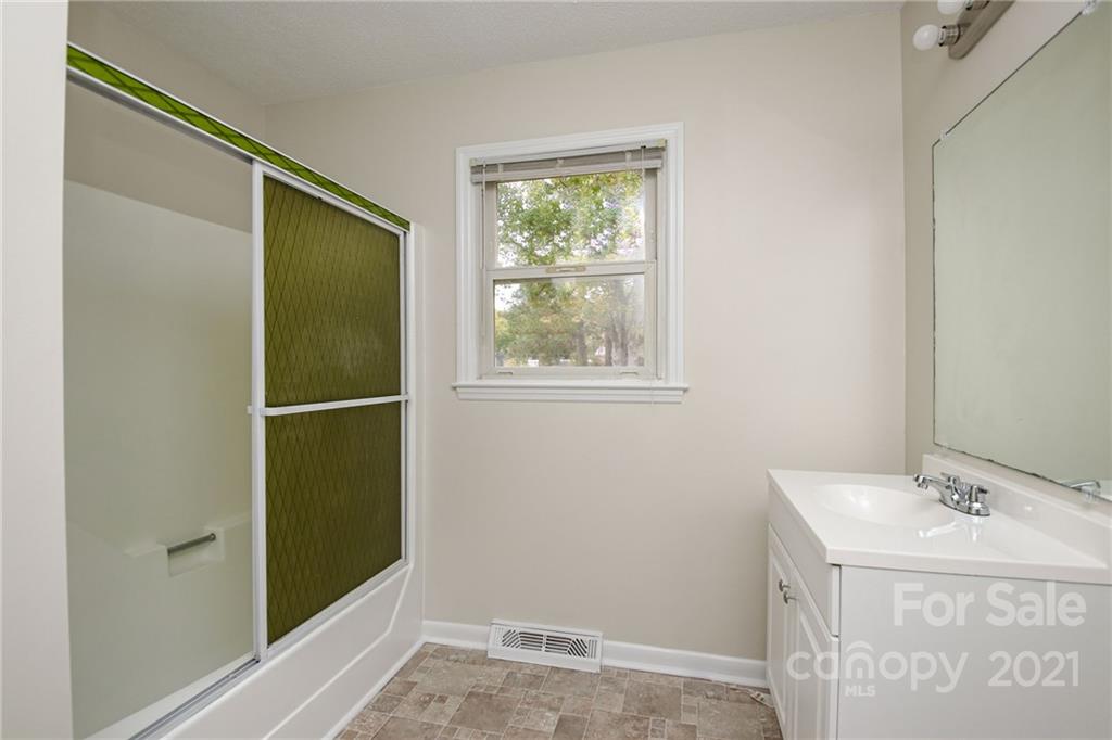 2599 Lewis Drive Property Photo 28