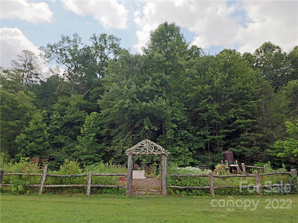 Sh11 Springhouse Trail Property Photo 23