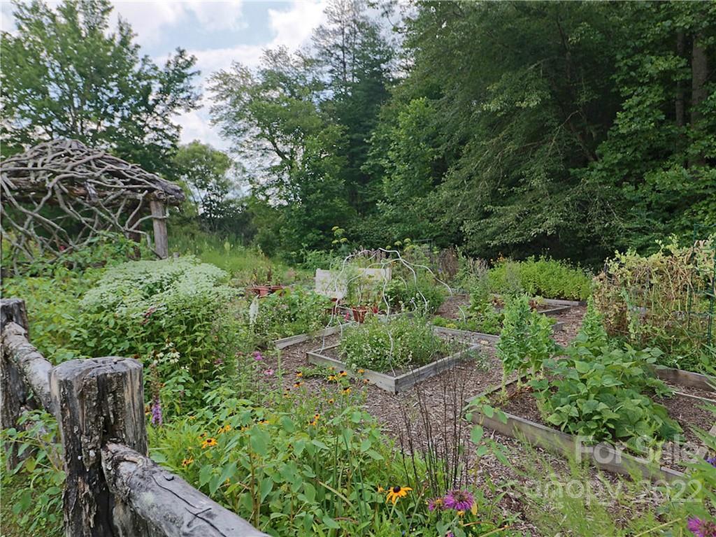 Sh11 Springhouse Trail Property Photo 24