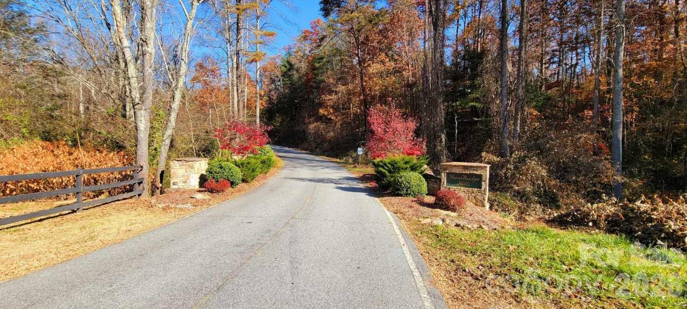 8 English Hills Drive Property Photo 16