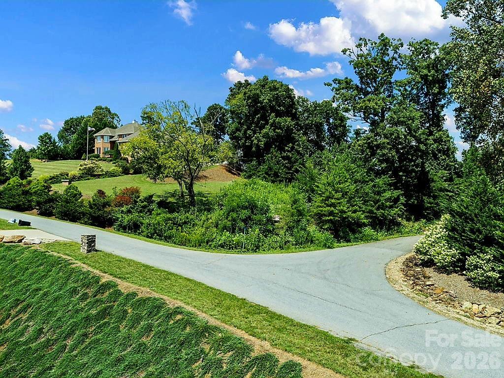 8 English Hills Drive Property Photo 24