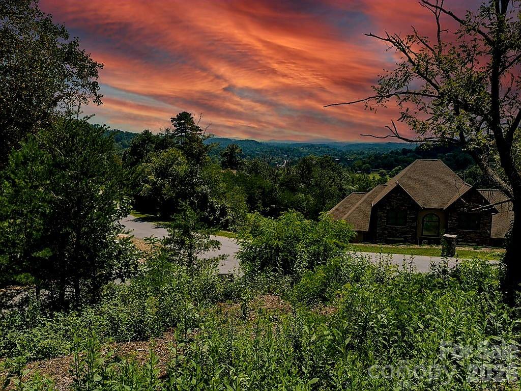 8 English Hills Drive Property Photo 25