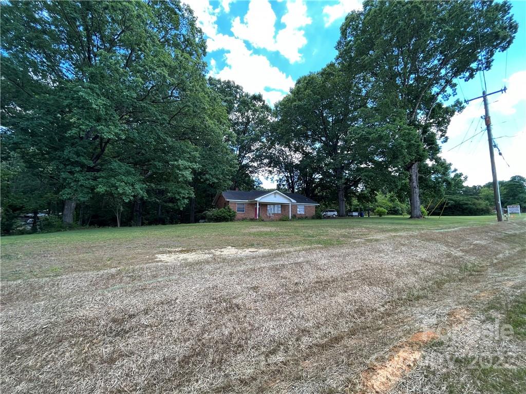 2108 Stallings Road Property Photo 1
