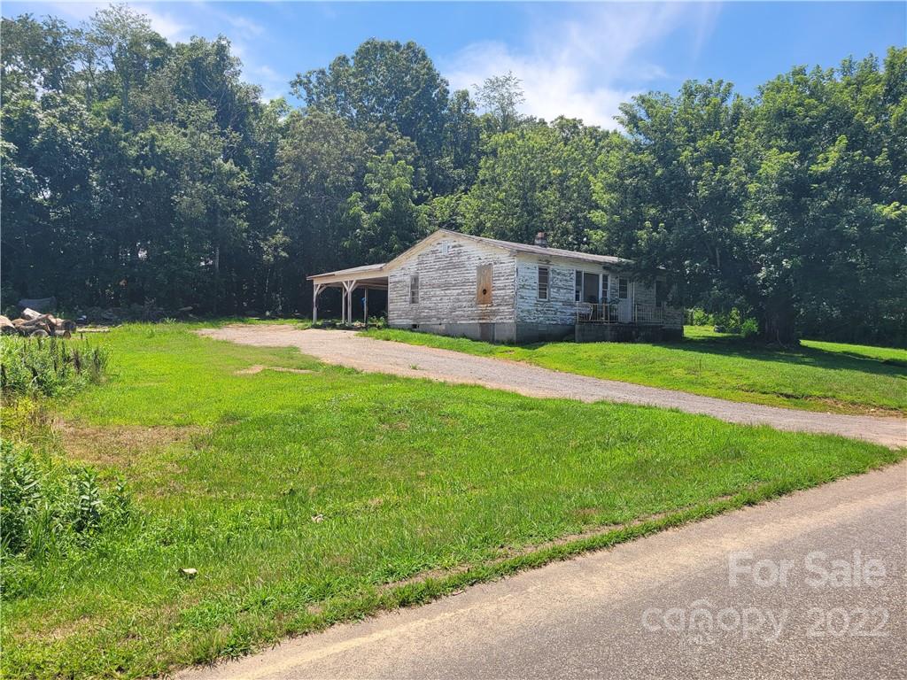 130 Tomlinson Avenue Property Photo 3