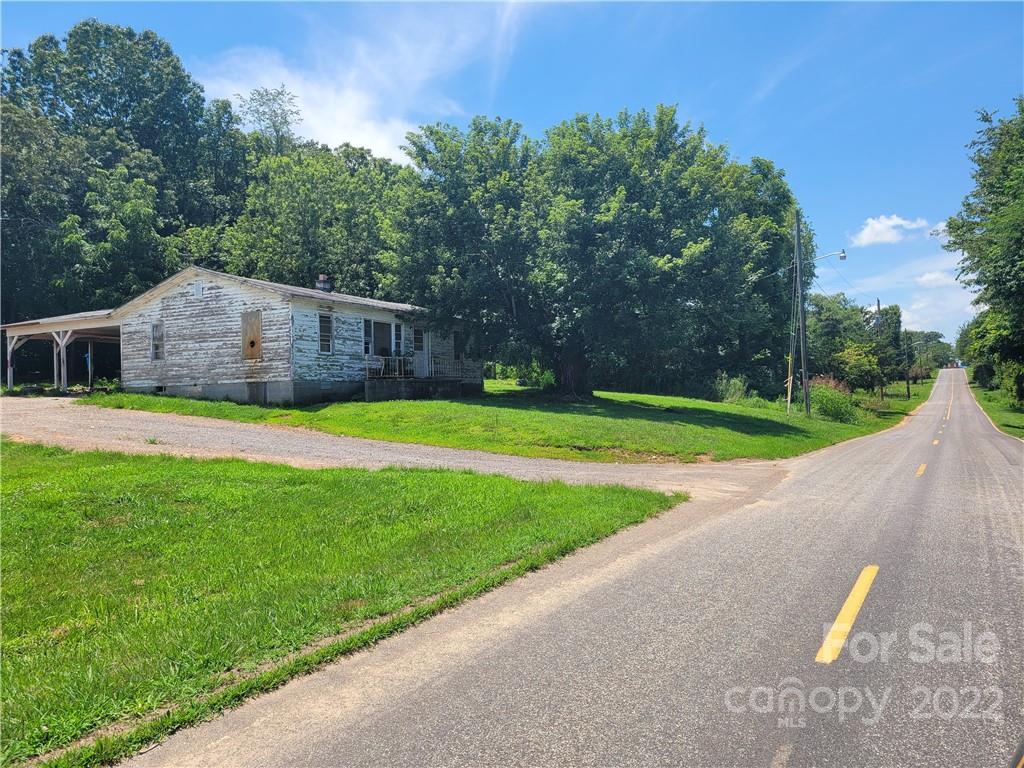 130 Tomlinson Avenue Property Photo 4