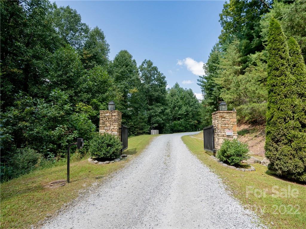 00 Summit Landing Drive 3 Property Photo 3