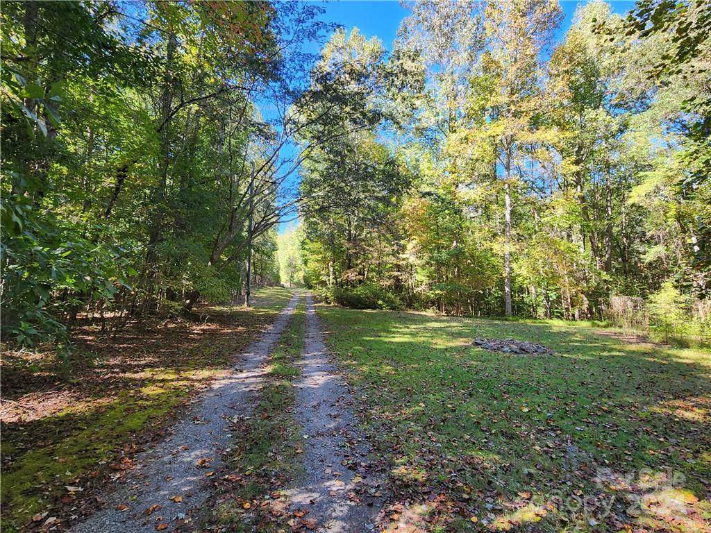 583 Roanoke Drive Property Photo 18