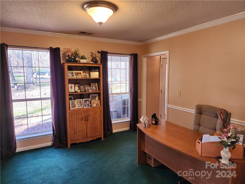 583 Roanoke Drive Property Photo 24