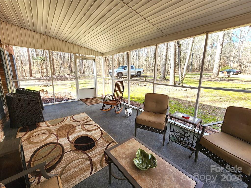 583 Roanoke Drive Property Photo 25