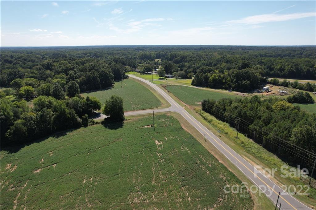 9420 Fairview Road Property Photo 8