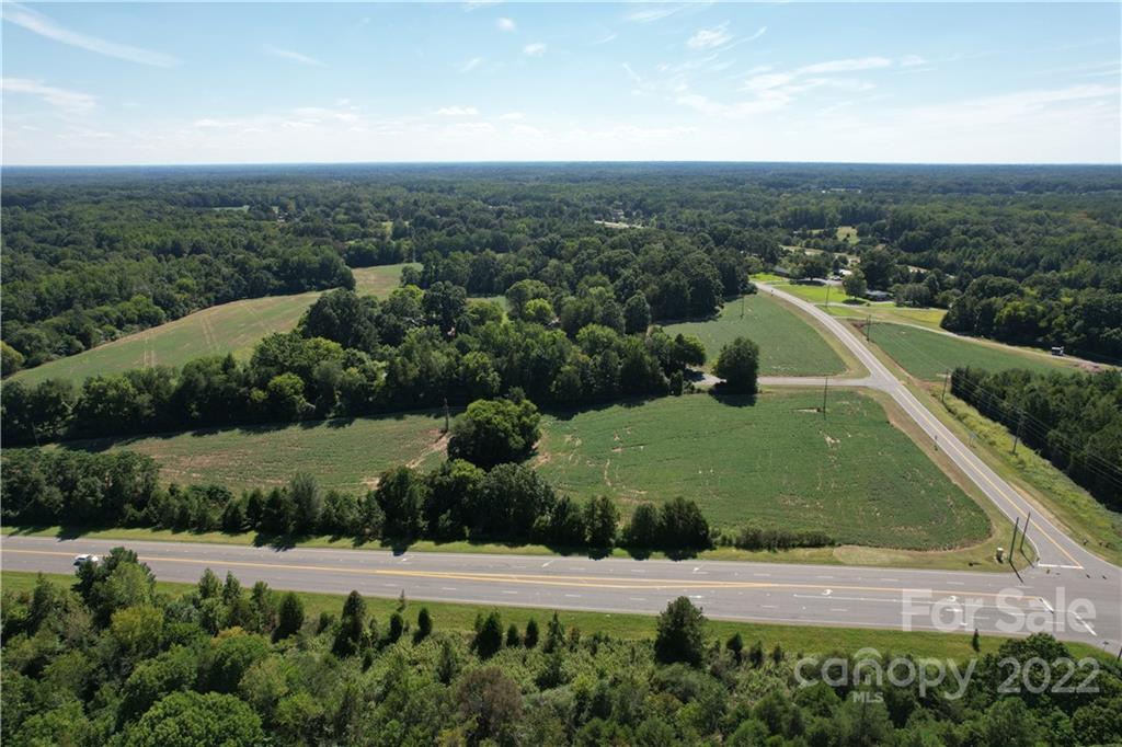 9420 Fairview Road Property Photo 10