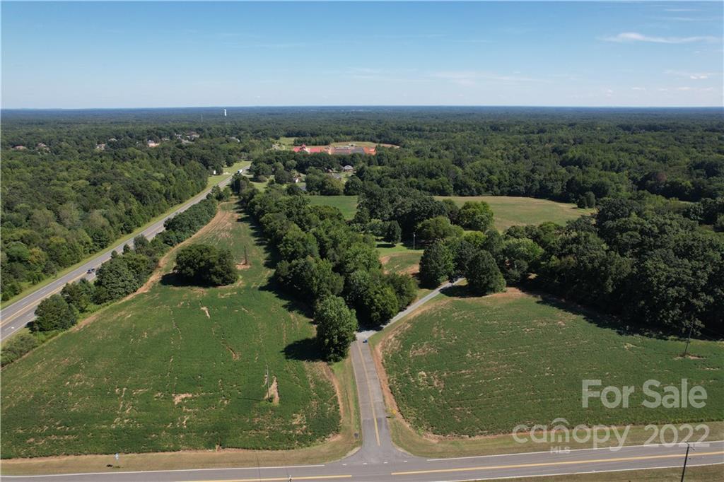 9420 Fairview Road Property Photo 13