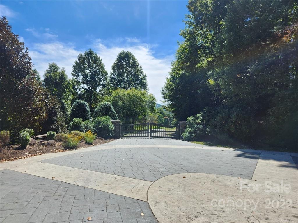 23 Overlook Park Drive 48 Property Photo 2