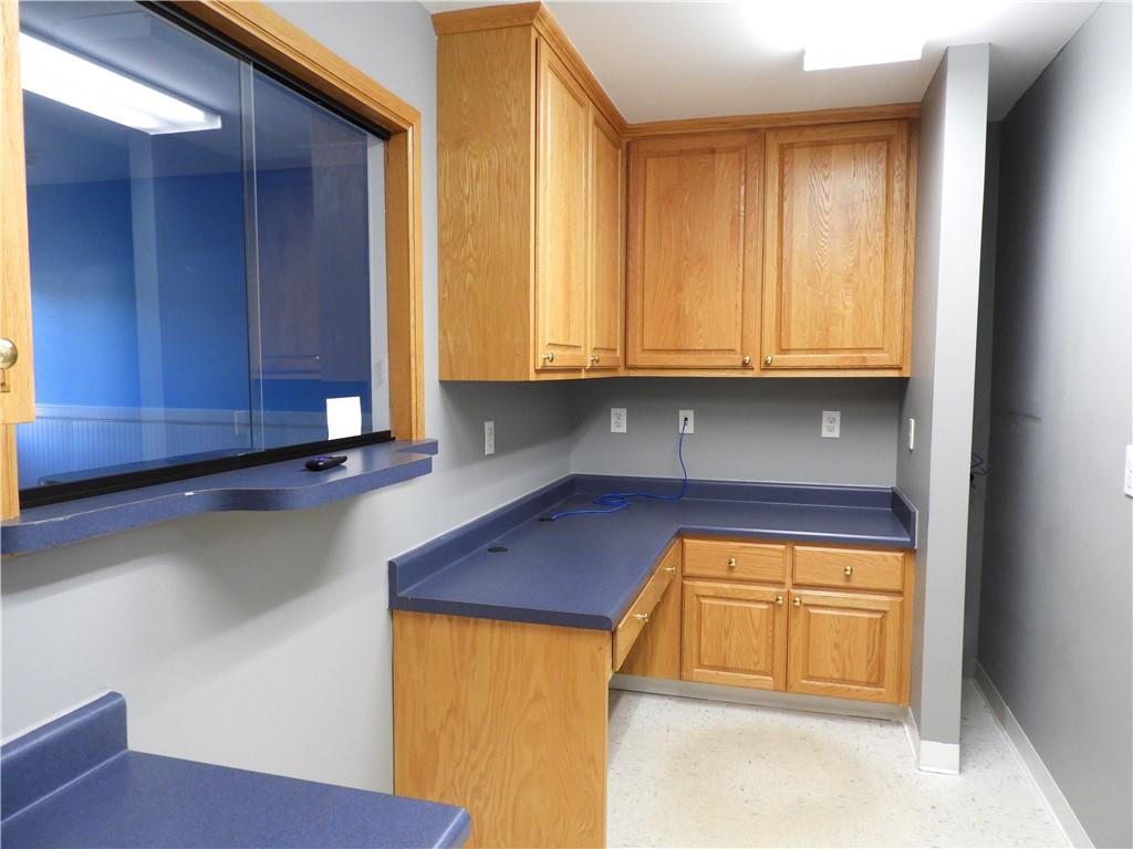 327 W College Avenue Property Photo 13