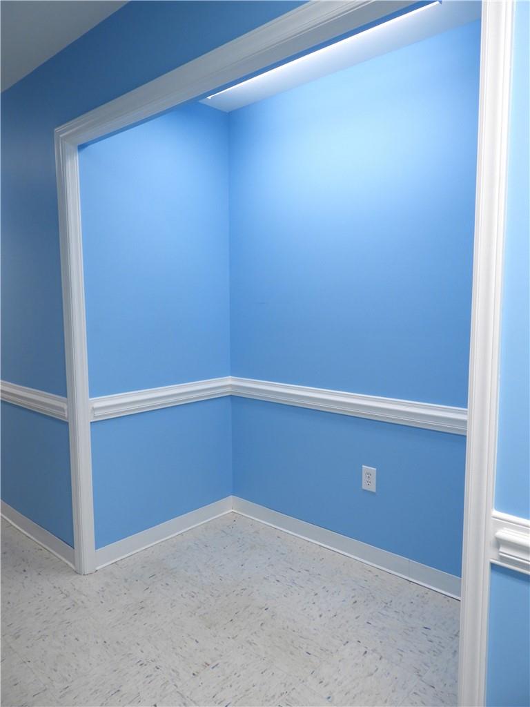 327 W College Avenue Property Photo 24