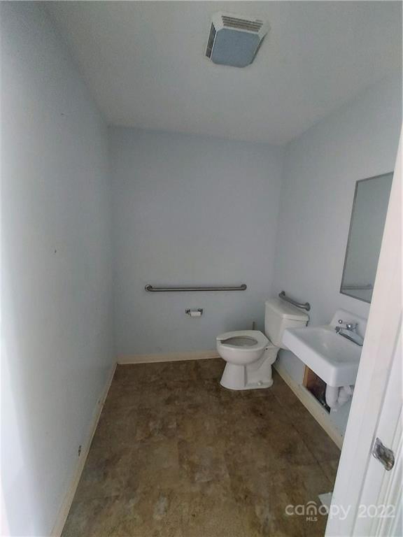 640 Merrimon Avenue Property Photo 4