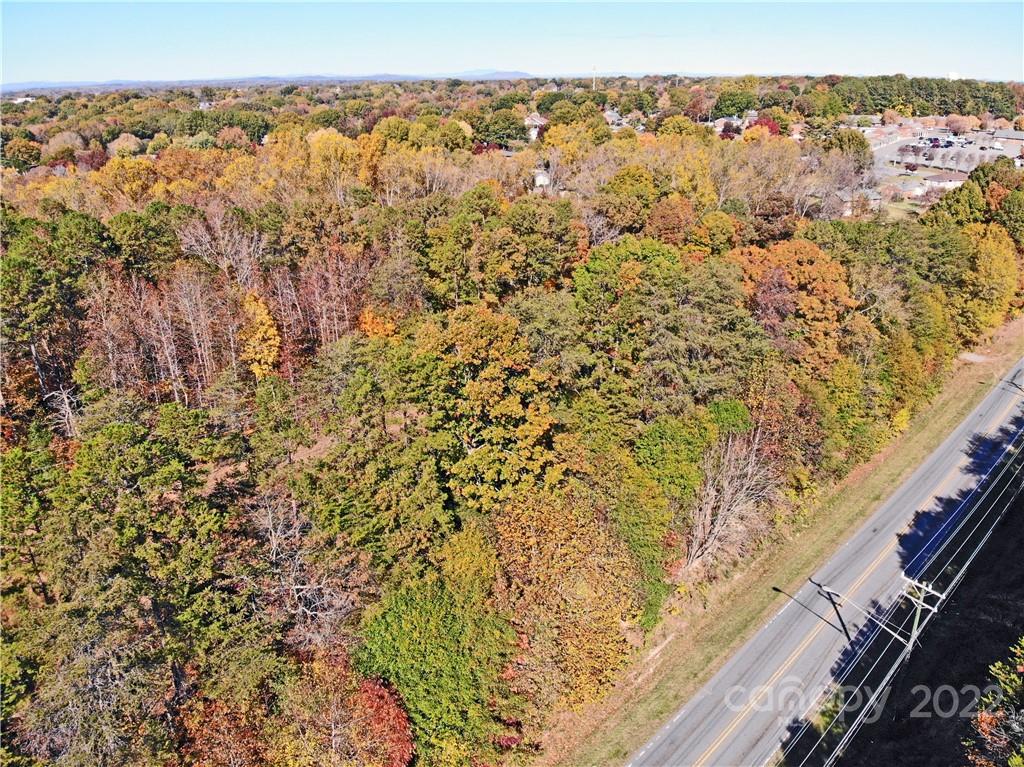 1297 Hwy 150 Bypass Property Photo 8
