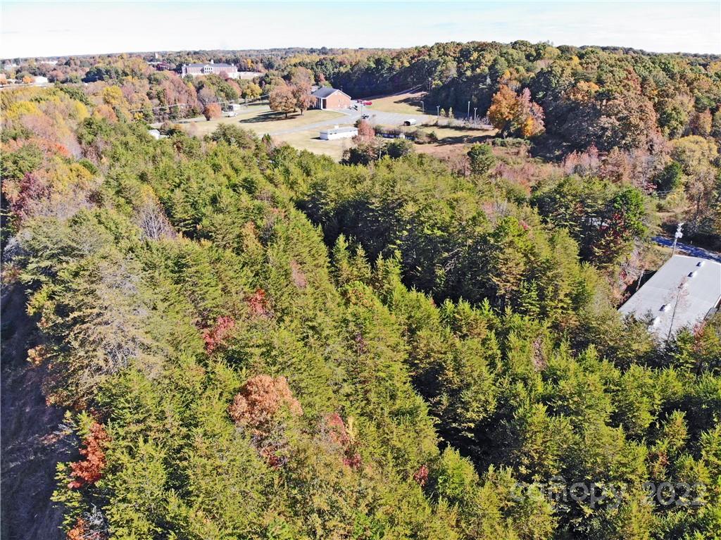 1297 Hwy 150 Bypass Property Photo 12