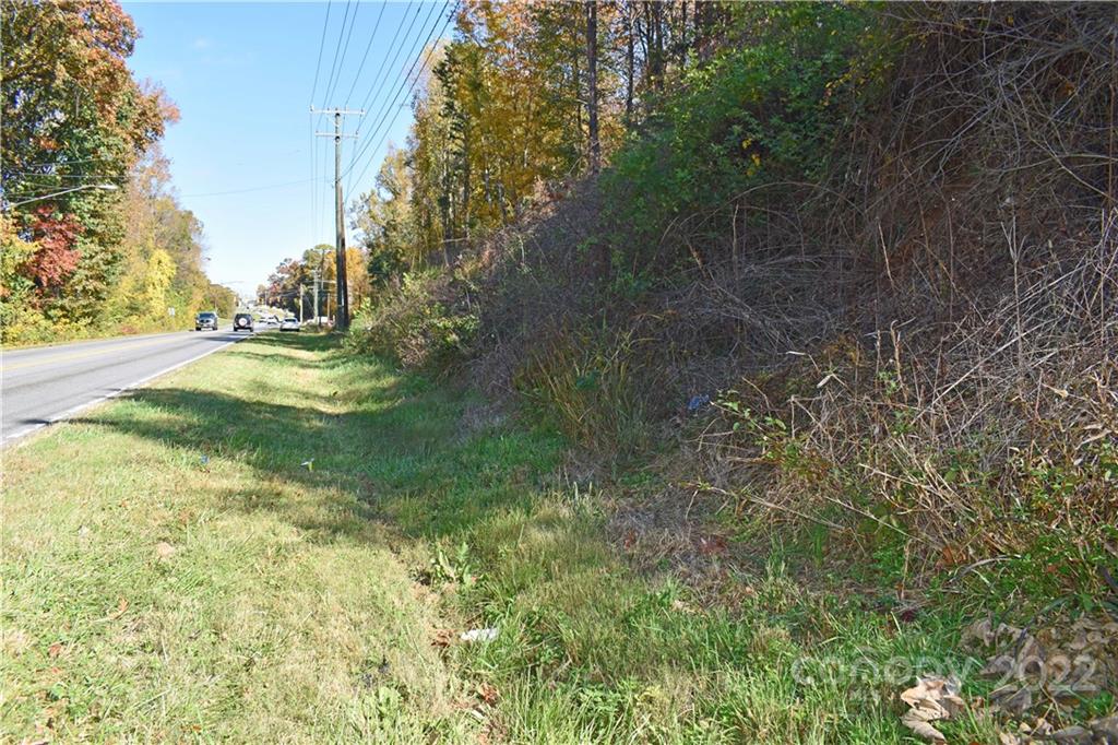 1297 Hwy 150 Bypass Property Photo 25