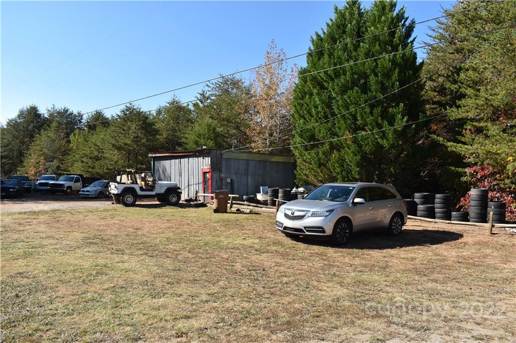 1297 Hwy 150 Bypass Property Photo 27
