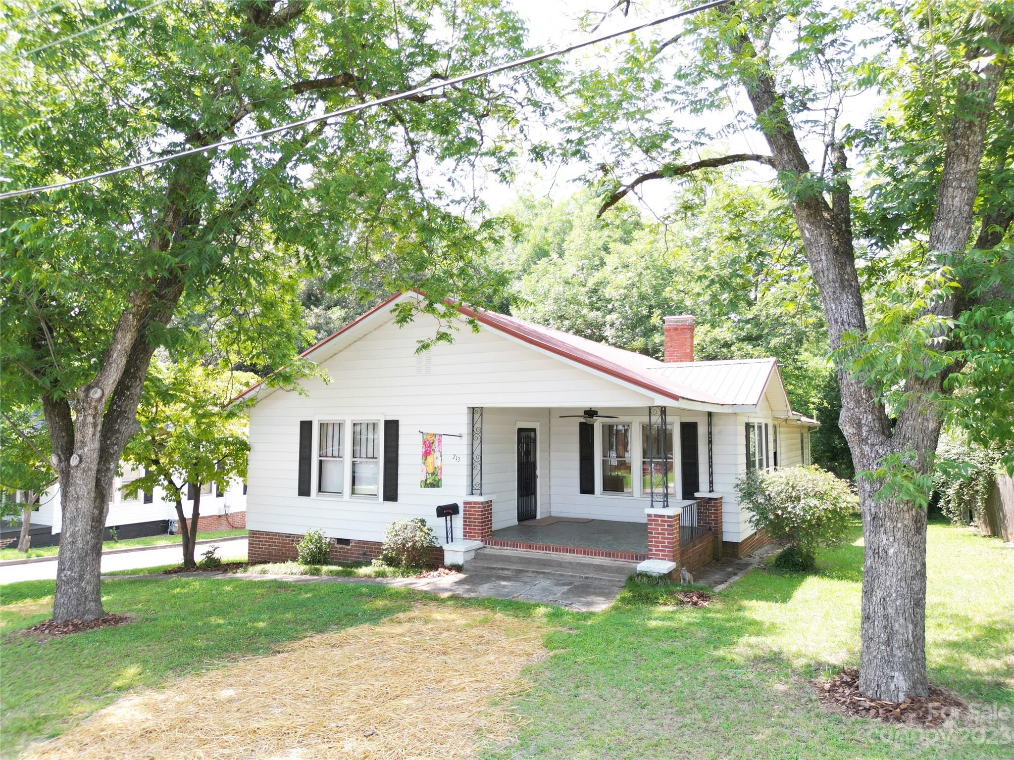 213 Little Street Property Photo