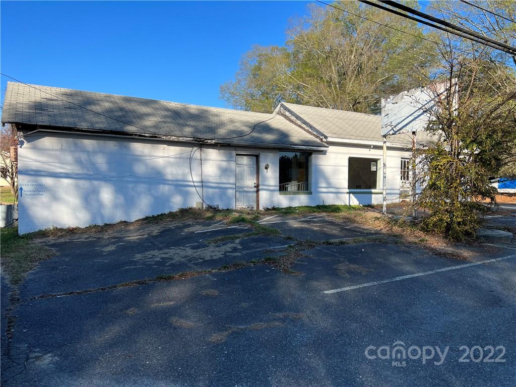 2124 W C Street Property Photo 1