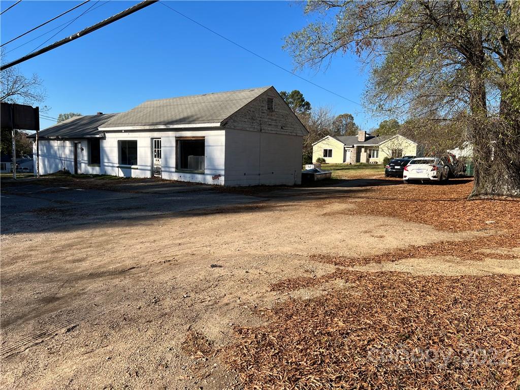 2124 W C Street Property Photo 2