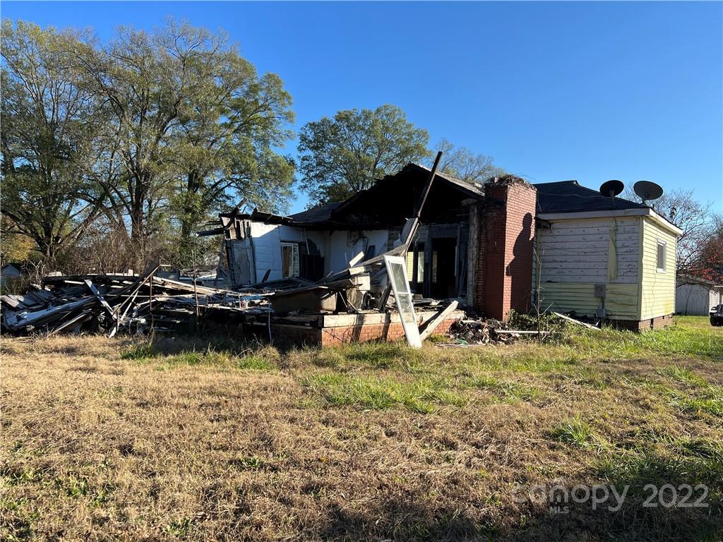 2124 W C Street Property Photo 6