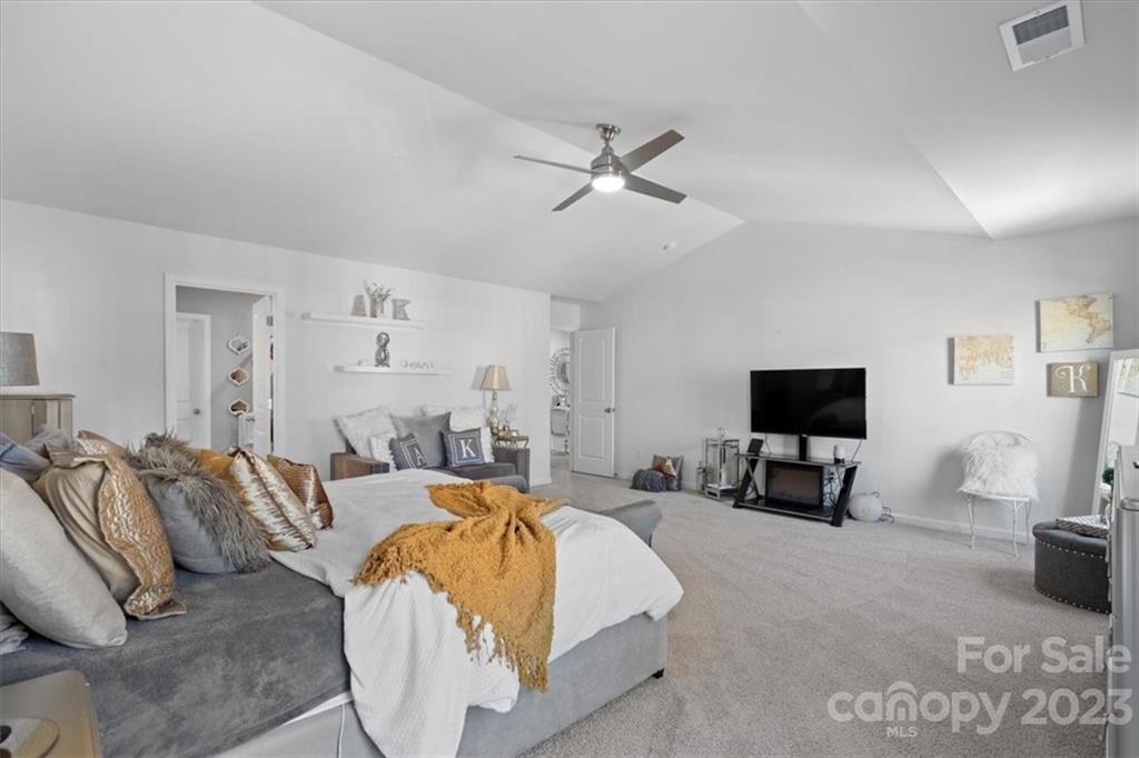 529 Elmwood Pond Court Property Photo 21