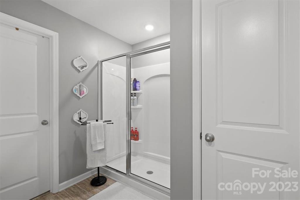 529 Elmwood Pond Court Property Photo 32