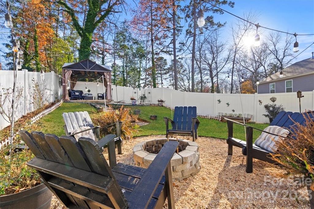 529 Elmwood Pond Court Property Photo 33