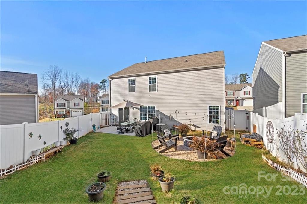 529 Elmwood Pond Court Property Photo 35