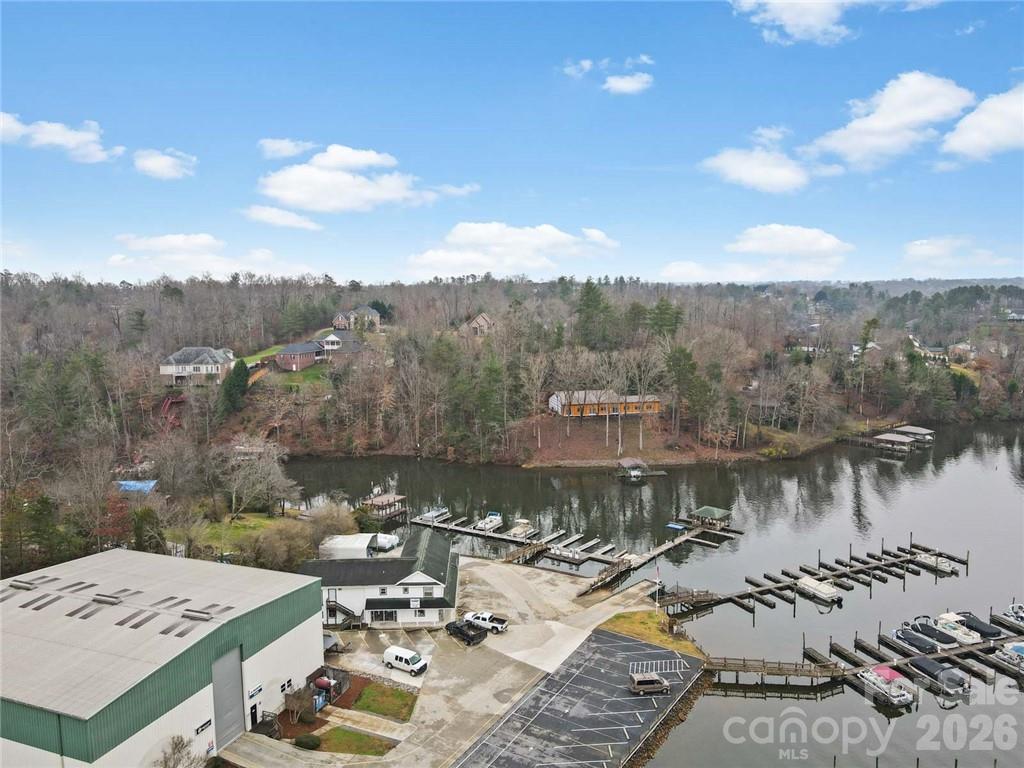 100 Old Ferry Lane Property Photo 7