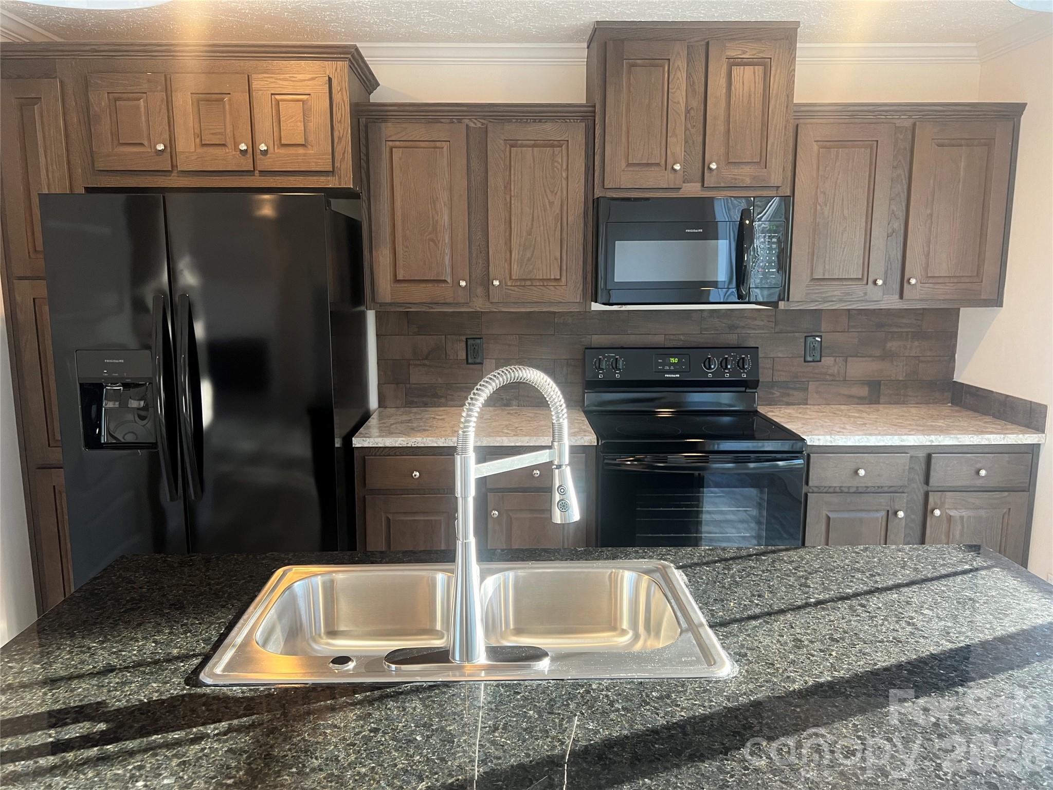 5748 Dalmatian Street Property Photo 5