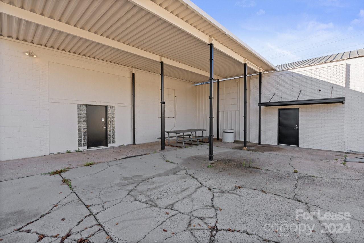 2601 Wilkinson Boulevard Property Photo 3