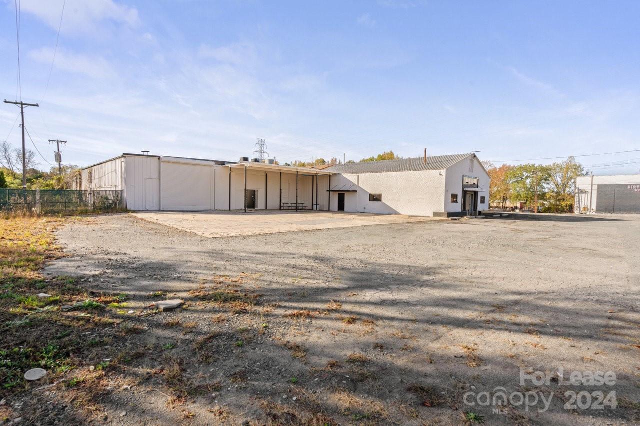 2601 Wilkinson Boulevard Property Photo 9