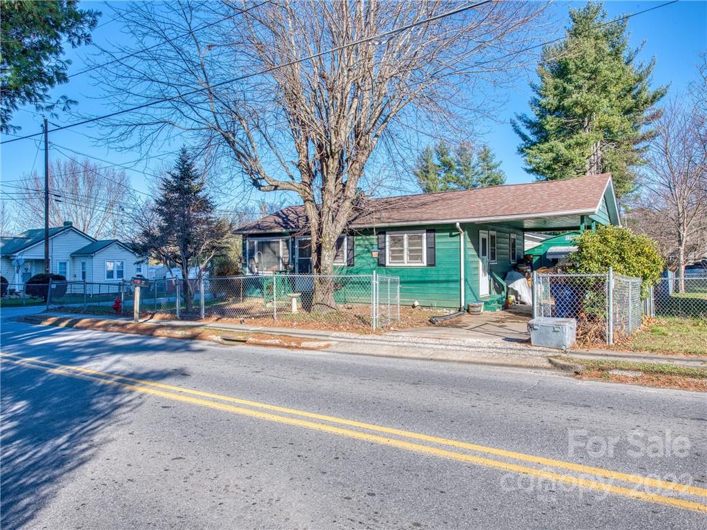 193 Allens Creek Road Property Photo 2
