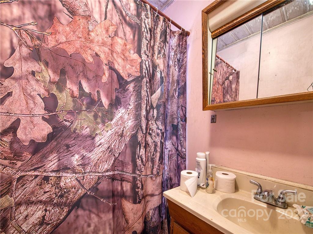 193 Allens Creek Road Property Photo 12