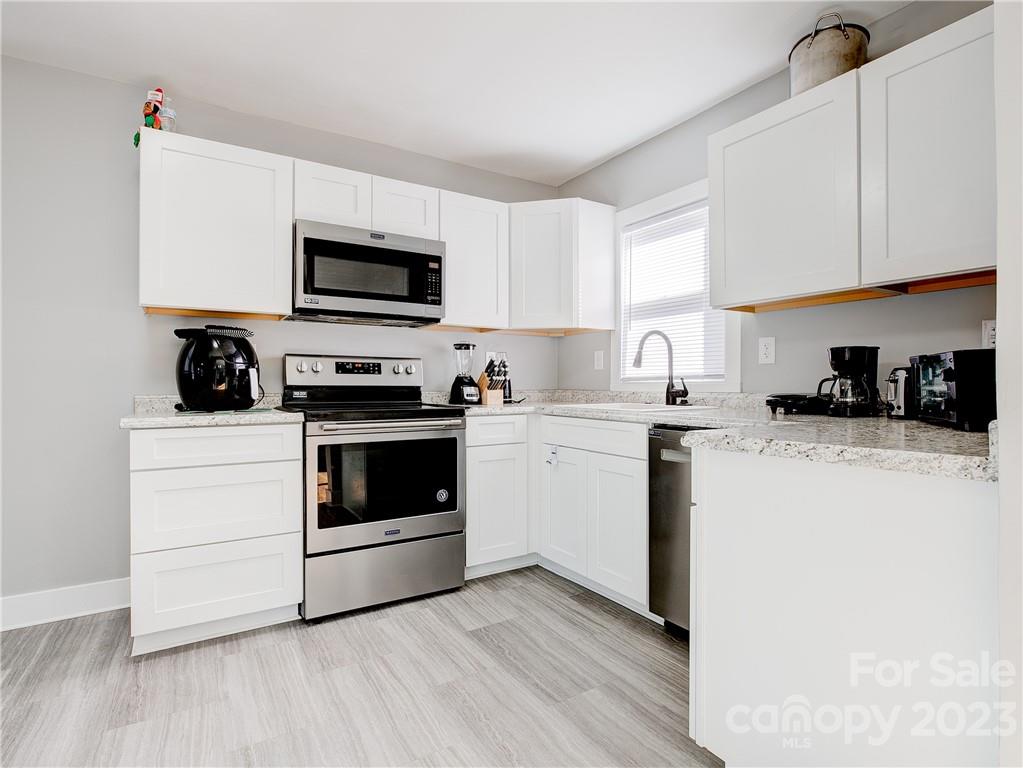 192 Hoover Avenue Property Photo 7