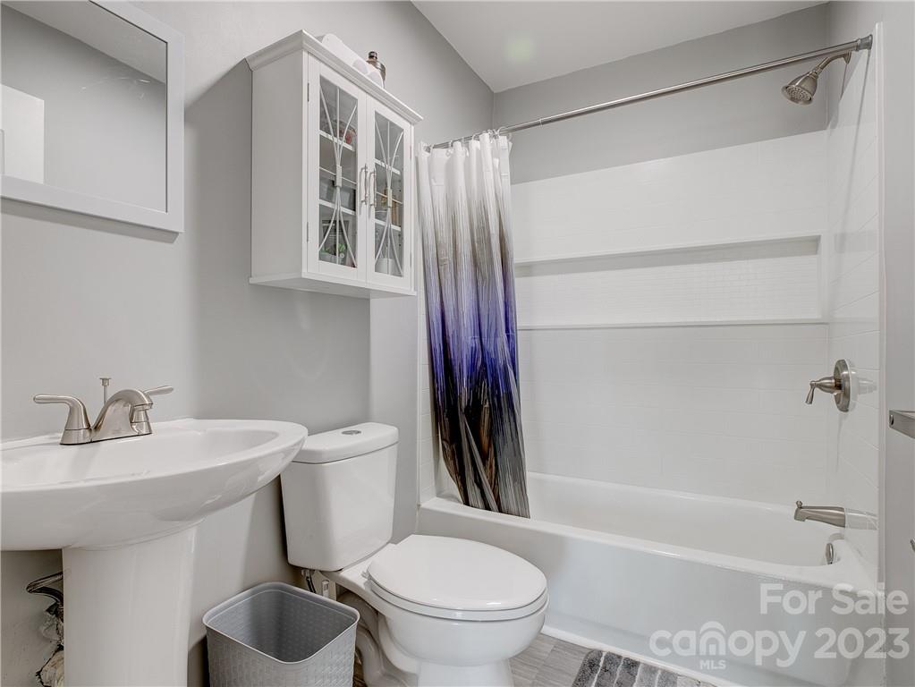192 Hoover Avenue Property Photo 16