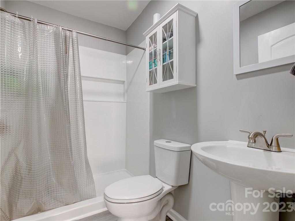 192 Hoover Avenue Property Photo 17