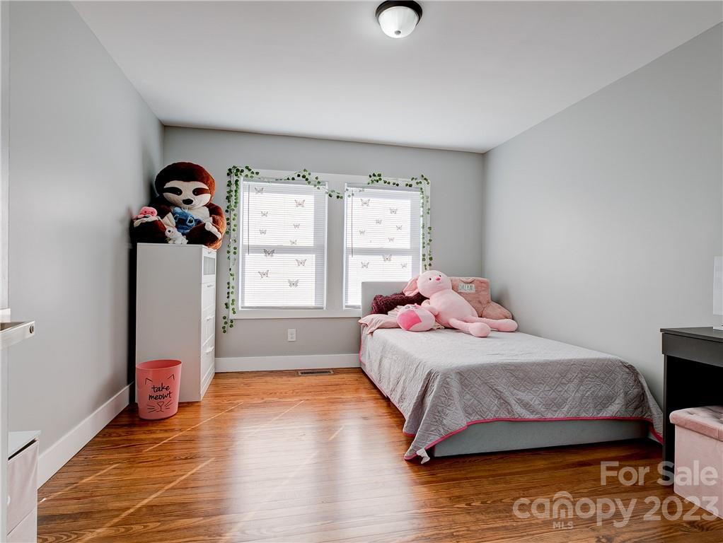 192 Hoover Avenue Property Photo 18