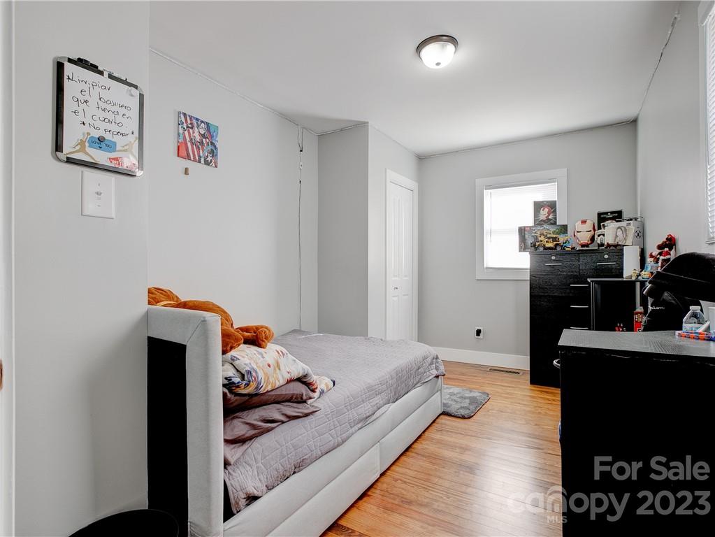 192 Hoover Avenue Property Photo 22