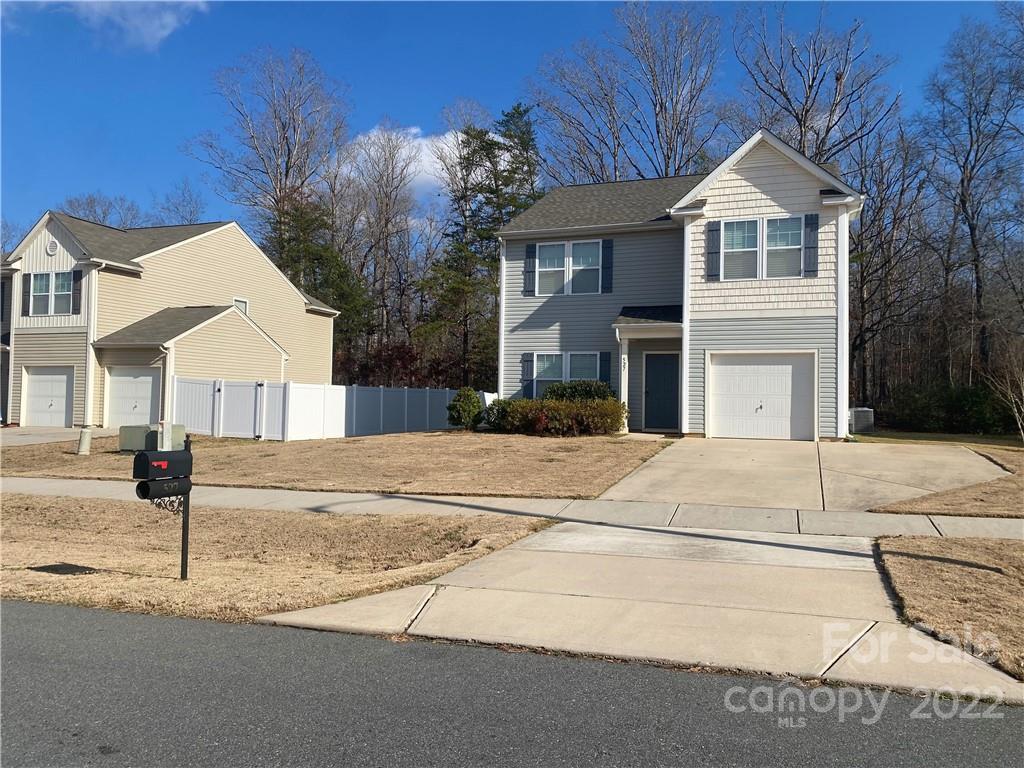 527 Smokehouse Lane Property Photo 1