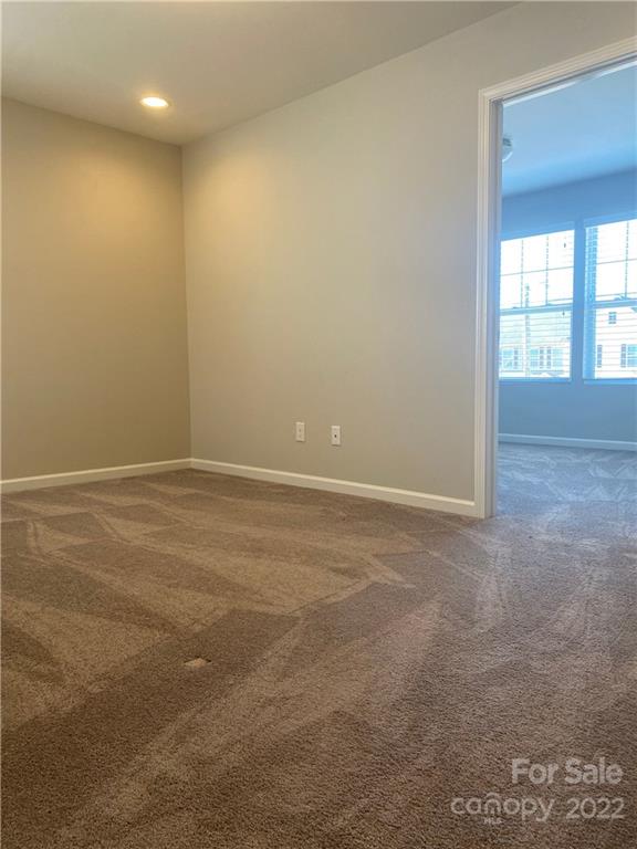 527 Smokehouse Lane Property Photo 13