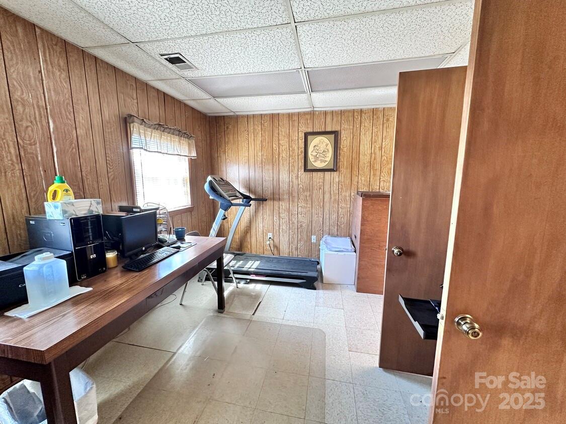 2703 Rocky River Road Property Photo 7
