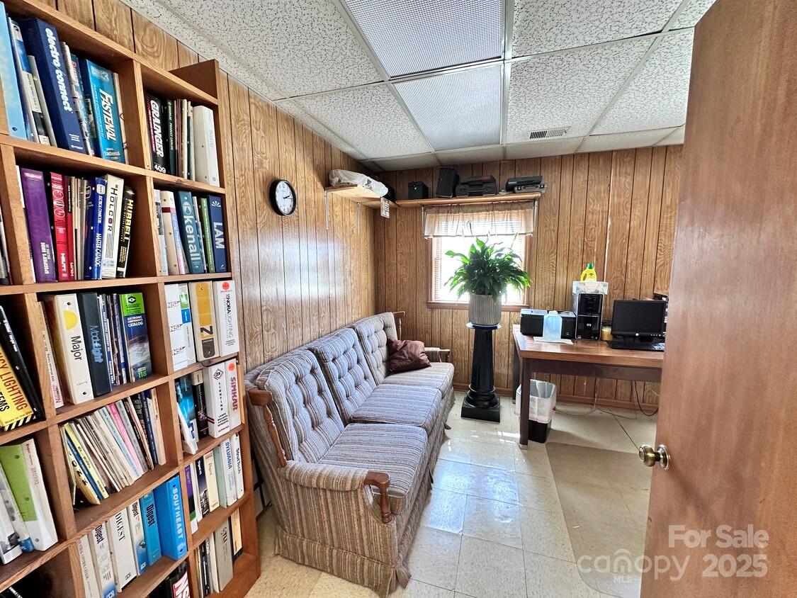 2703 Rocky River Road Property Photo 8
