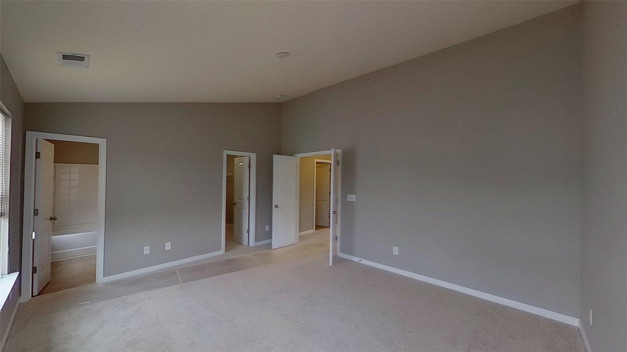 14222 Tamarack Drive Property Photo 11